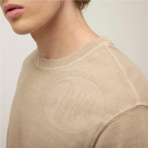 Camiseta de Tela Suave con Efecto Desgastado por el Sol, Estilo Casual, Camiseta Moderna con Efecto Desgastado por el Sol - Product Image 5