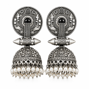 Vente en gros de boucles d'oreilles pendantes Jhumka ethniques tibétaines en argent, fournisseur en gros avec perles d'imitation, bijoux de mariage pour femmes - Product Image 1