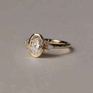 Oval Cut 1.01CT Bezel Set Lab Grown Diamond Luxury Signet <b>Ring</b> 14K Solid Gold For Unisex Fine Jewelry Gift For Wedding Occasion - Product Image 5