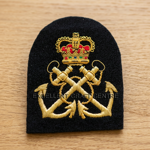 Écusson brodé personnalisé avec ancre et couronne de lauriers, à coudre sur tissu, pour uniforme ou vêtement - Product Image 4