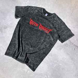 Camiseta Unisex Goth Daddy de Cuello Redondo y Manga Corta, 100% Algodón Transpirable y Ecológico, 180g, Logotipo Rojo en la Parte Delantera, Corte Regular, para Todas las Temporadas - Product Image 2