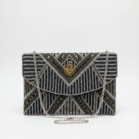 Pochette de soirée de luxe artisanale en or festonné perlé avec chaîne argentée, sac à main élégant pour fête, vente en gros OEM ODM