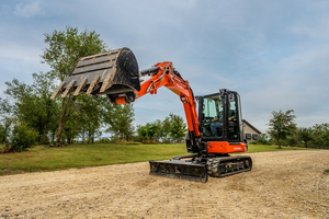 Wholesale Kubota U10-5 Mini Excavators With 0-2 Ton Concrete <b>Pumping</b> Power Construction Machinery With Used <b>Tracks</b> and Engines - Product Image 4
