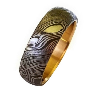 Bague pour homme en acier de Damas forgée à la main, alliance avec motif en bois naturel, bijoux robustes pour fournisseur - Product Image 4