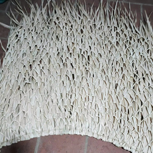 Large Palm Leaf Umbrella 2.5m Natural Thatch Garden Beach Umbrella Vietnam Manufacturer Bulk Supplier Export - Product Image 1