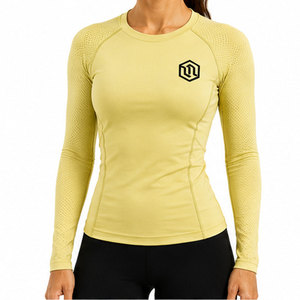 Camiseta Deportiva de Compresión Avanzada para Mujer, Confeccionada con Tecnología de Secado Rápido, Mezcla de Tejidos Flexibles y Comodidad Mejorada - Product Image 5