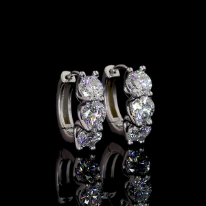 Boucles d'oreilles créoles pour femme en or 18 carats avec diamants de laboratoire taille brillant rond, couleur F, certifiées IGI, style classique, bijoux de mariage, cadeau pour elle - Product Image 1