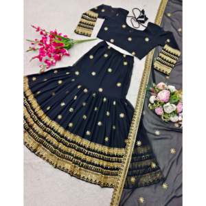 Conjunto de accesorios étnicos de diseño Choli-Lehenga y Dupatta con intrincado trabajo de bordado - Product Image 2