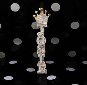 Pendentif personnalisé vertical Hip Hop en argent 925 plaqué or, luxe, serti de moissanite VVS, avec initiale en forme de couronne pour homme, bijoux Hip Hop - Product Image 5