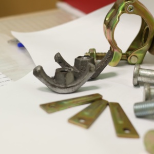Accesorios de Encofrado de Acero Fundido/Hierro Dúctil para Sistemas de Construcción Comercial - Fácil Ajuste y Reutilizables - Product Image 4