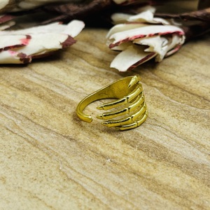Nueva Llegada Anillo de Latón con Diseño de Esqueleto y Garras Góticas para Mujer, Chapado en Oro de 18k, Joyería Gótica para Mano, Venta al por Mayor/OEM/ODM - Product Image 4