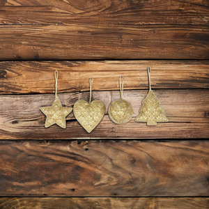 Boule de Noël et ornements d'arbre faits à la main sur mesure décorations scintillantes de vacances en perles brodées de haute qualité - Product Image 1