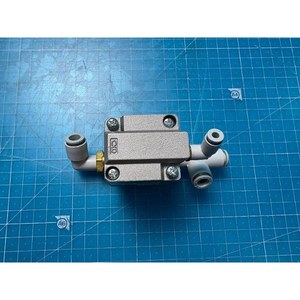 Válvula de Aire CKD NAB1-10-B Usada Como Pieza de Repuesto para Equipos de Semiconductores Legacy - Product Image 3