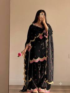 Ensemble Salwar Kameez en Mul Chanderi brodé, séchage rapide, pour femme, tenue ethnique indienne et pakistanaise, idéal pour les fêtes et mariages - Product Image 3