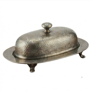 Meilleure vente : Beurrier en métal avec couvercle, design vintage artisanal pour la cuisine, motif gravé - Product Image 3