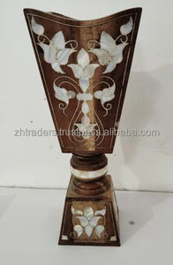 Élégant brûleur d'encens en bois naturel Mubkhar arabe en bois fait à la main avec base au design unique pour le parfum d'intérieur et la décoration islamique - Product Image 2