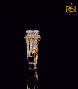 แหวนเพชรทรงกลมเพาะเลี้ยงในห้องปฏิบัติการ แหวนหมั้นทองคำแท้ 9K 14K 18K เครื่องประดับคุณภาพสูง ขายส่งจากโรงงานโดยตรง รับผลิตแบบ OEM ODM - Product Image 2