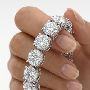 Bracelet tennis RCK Global en moissanite taille brillant plaqué or, or blanc 14K, argent 925, bijoux élégants pour soirée - Product Image 3