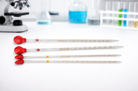 Pipette graduée en verre borosilicate avec bulbe en caoutchouc MAYALAB Laboratory |   Pipette de laboratoire pour étudiants 1-10 ml transparente pour usage chimique et biologique OEM