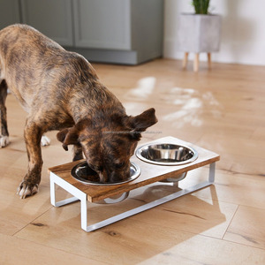 Alimentador elevado para perros con estilo moderno con comedor doble de acero superior de madera natural para perros - Product Image 3