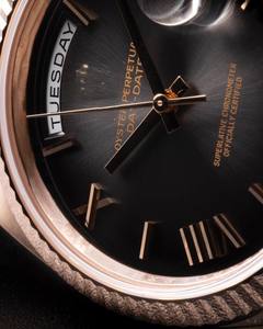 Vente en gros d'articles en acier inoxydable avec logo personnalisé, design classique, haute qualité, étanche, luxe, mécanique, cristal saphir, édition limitée - Product Image 4