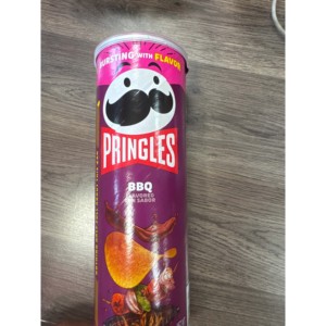 Chips crujientes Premium Pringles con salsa BBQ Texas, condimento de barbacoa americano audaz y un toque de crujido perfecto - Product Image 6