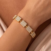 Pulsera STKB33 de Acero Inoxidable 304 Chapada en Oro de 18K, Completamente Adornada con Circonitas Cúbicas Cuadradas Transparentes, Cadena de Eslabones Ajustable