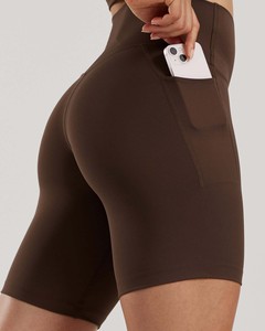 Shorts pour femmes personnalisés en basalte cacao, taille haute, anti-transpiration et pour le sport et le fitness, vente en gros - Product Image 3