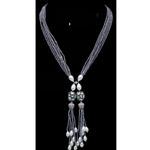 Collar con Colgante de Diseño de Primera Calidad Royal con Cuentas para Mujer, Joyería Moderna para Bodas - Product Image 1