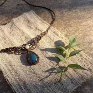 Collar Colgante Redondo de Macramé Hecho a Mano con Perlas, Cordón Encerado Marrón, Estilo Bohemio Budista, Piedra Preciosa Ajustable, Venta al por Mayor - Product Image 2