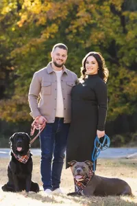 Servicio de Edición de Fotos Familiares Personalizado con Retoque de Piel y Ajuste de Fondo Disponible a Precio de Mayoreo - Product Image 6