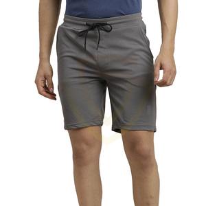 กางเกงขาสั้นออกกำลังกายผู้ชายขายส่ง เนื้อผ้าเย็นสบาย แห้งเร็ว ระบายอากาศดี สีพื้น - Product Image 1