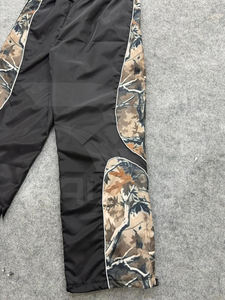 Survêtement coupe-vent 100% nylon avec pantalon à cordon de serrage et veste, lignes réfléchissantes, design Cmo, pour homme - Product Image 6