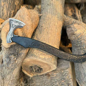 Hacha Vikinga de Grado Industrial, Diseño Escandinavo, Pieza Decorativa, Cabeza Grabada, Hoja de Acero al Carbono, Mango de Madera Tallada - Product Image 2