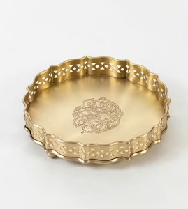 Bandeja de Servir Rectangular Portátil de Latón Dorado GLOSSY TOUCH ART, Diseño Contemporáneo para Decoración de Mesa de Comedor - Product Image 5