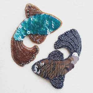 Elegante broche bordado con cuentas, joyería de moda para mujer a precio económico. - Product Image 5