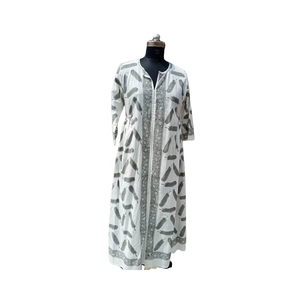 Robe longue en coton indien blanc imprimé à la main Superbe tenue de fête à la plage avec taille naturelle - Product Image 1