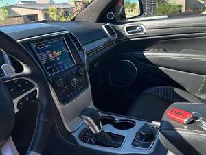 รถ SUV สปอร์ตหรูมือสอง ปี 2018 เครื่องยนต์ V8 กำลังสูง - Product Image 4