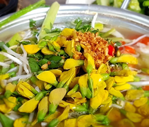 Flor de Sesbania, Flor Dien Dien, Flor Comestible Tradicional Vietnamita para Procesamiento de Alimentos y Servicios de Alimentación - Product Image 4