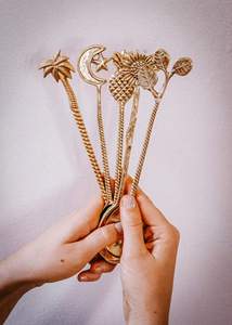 Cuillère en laiton avec manche au design artisanal personnalisé à prix abordable - Product Image 3