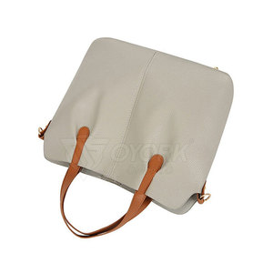 Bolso de cuero elegante y moderno con material duradero y diseño elegante. Bolso de cuero de moda para atuendos casuales. - Product Image 3