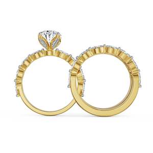 Anillo de Compromiso de Moissanita con Corte Oval Único y Lujoso, con Banda de Tres Capas de Piedras, Chapado en Oro, Plata de Ley 925, Joyería Nupcial - Product Image 3