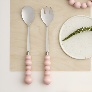 ชุดช้อนเสิร์ฟสลัดสแตนเลสพร้อมด้ามจับประดับลูกปัดเรซิ่น ปลอดภัยสำหรับเครื่องล้างจาน เหมาะสำหรับใช้ในครัว โรงแรม บ้าน คุณภาพส่งออก - Product Image 3