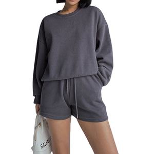 Conjunto de 2 Piezas de Sudadera y Pantalones Cortos de Algodón con Logotipo Personalizado para Mujer, Conjunto Deportivo de Sudadera con Capucha y Pantalones Cortos para Mujer - Product Image 1