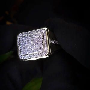 Anillo de compromiso cuadrado de plata de ley 925 con moissanita y diamantes, totalmente engastado, micro pavé, estilo hip hop, joyería para hombre - Product Image 2