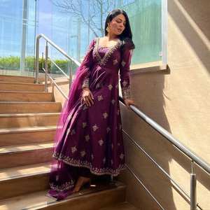 Ensemble de robe de soirée élégante avec dupatta pour femmes - Product Image 3