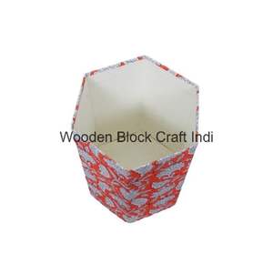 Poubelle décorative ouverte faite à la main en carton PP imprimé au bloc, avec enveloppe en tissu 100 % coton. - Product Image 5