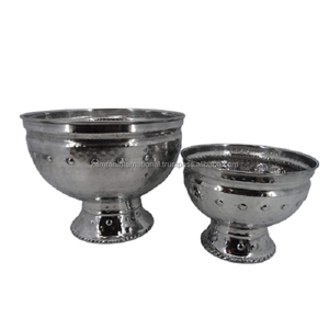 Ensemble de deux pièces de jardinières en métal design pour restaurant, jardin, accessoires décoratifs pour pots floraux - Product Image 1