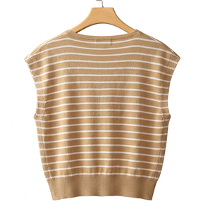 Bufanda de lana cálida de color liso para mujer, capa de doble uso, bufanda triangular de punto para otoño, capa tipo chal para otoño e invierno - Product Image 4