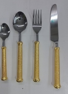 Ensemble de couverts en acier inoxydable écologique moderne avec couteau, fourchette, cuillère, vaisselle - Product Image 5